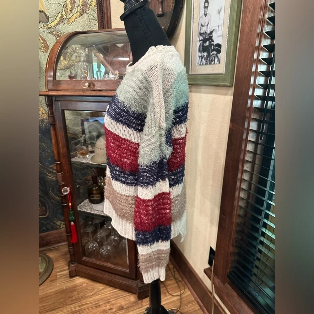 Blu Pepper Stripe Sweater Longer Back Size Large